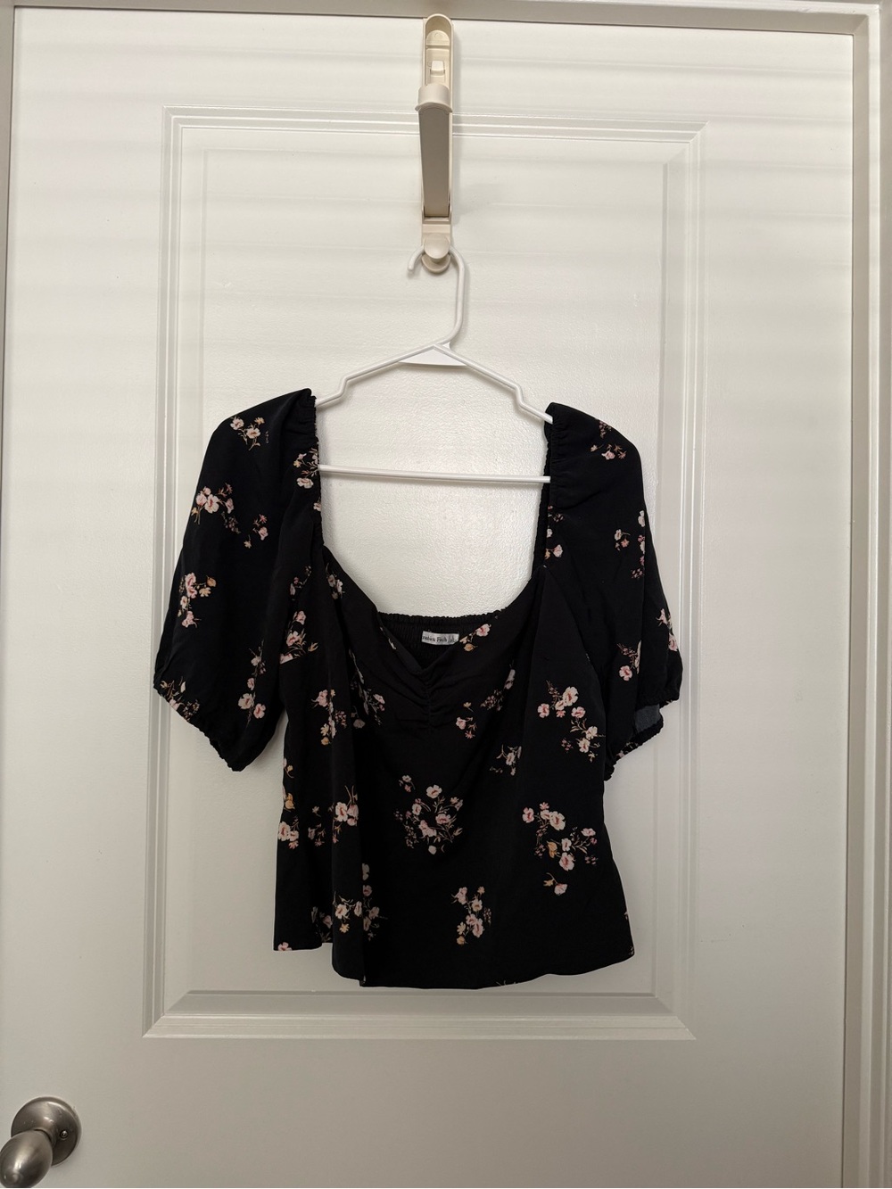 Abercrombie & Fitch Black Floral Sweetheart Neck Puff Sleeve Blouse